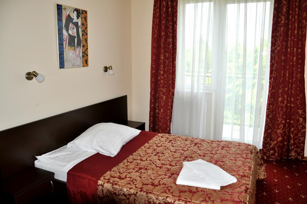 Hotel Korona Rzeszów Εξωτερικό φωτογραφία